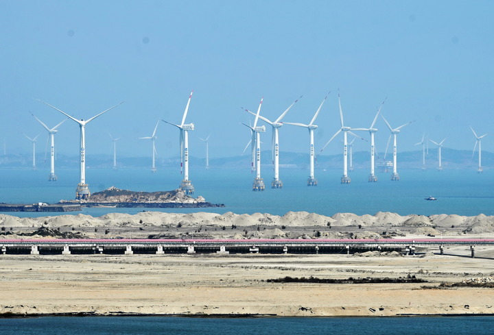 2021年3月9日，三峽福清興化灣海上風(fēng)電場(chǎng)。新華社記者 林善傳 攝