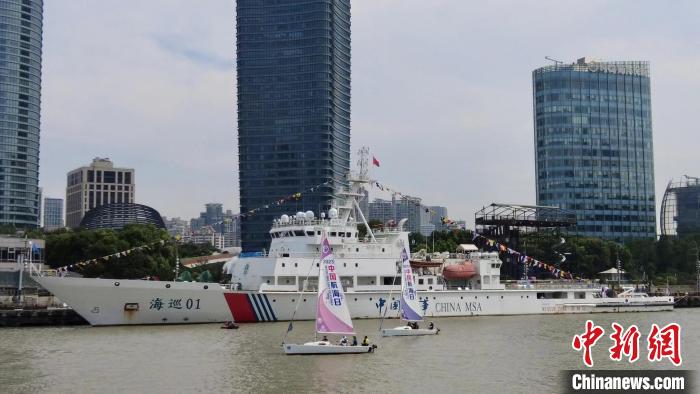 海事巡航救助船“海巡01”輪?？繃痛a頭，向公眾免費開放?！≈烨镬戆?攝