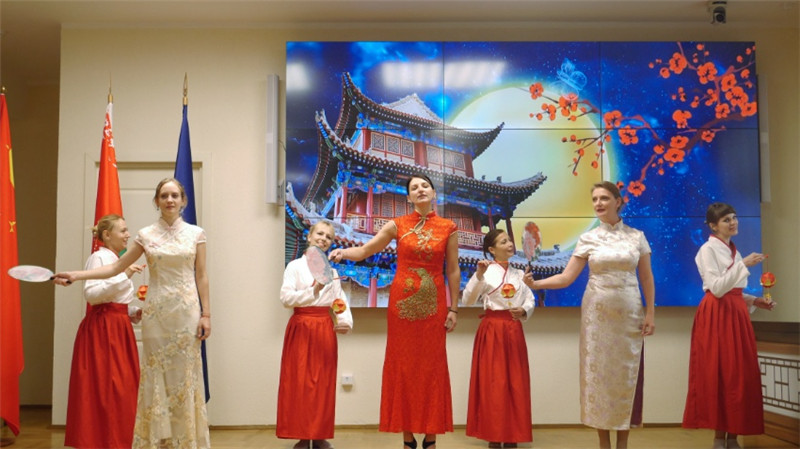 白俄羅斯國(guó)立大學(xué)孔子學(xué)院的中秋晚會(huì)。受訪者供圖