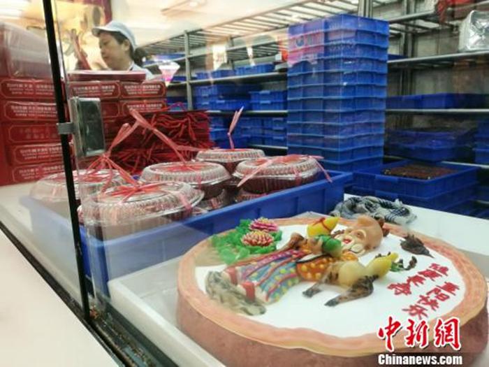 資料圖：等待銷售的重陽糕?！＄娚?攝