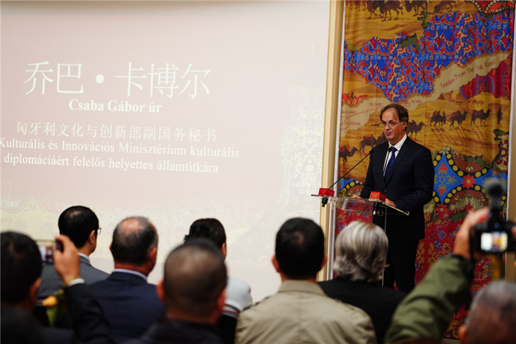 匈牙利文化與創(chuàng)新部副國務(wù)秘書喬巴·卡博爾。布達(dá)佩斯中國文化中心供圖