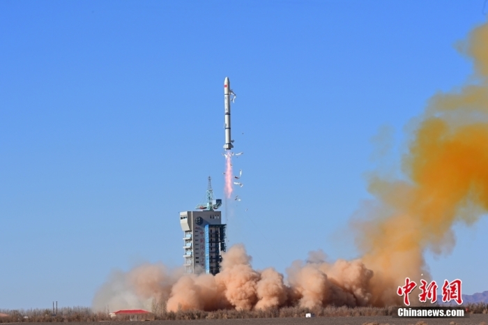 北京時間2023年11月16日11時55分，我國在酒泉衛(wèi)星發(fā)射中心使用長征二號丙運(yùn)載火箭，成功將新一代海洋水色觀測衛(wèi)星發(fā)射升空，衛(wèi)星順利進(jìn)入預(yù)定軌道，發(fā)射任務(wù)獲得圓滿成功。此次任務(wù)是長征系列運(yùn)載火箭第497次飛行。汪江波 攝