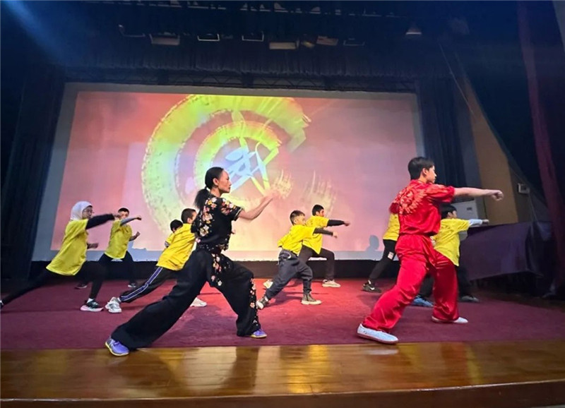 圖為2023“中華文化大樂(lè)園—埃及開(kāi)羅營(yíng)”閉幕式活動(dòng)現(xiàn)場(chǎng)。主辦方供圖