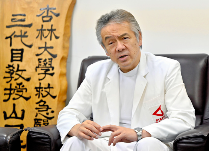 日本杏林大學(xué)醫(yī)學(xué)部教授山口芳裕。（圖片來源：《朝日新聞》）