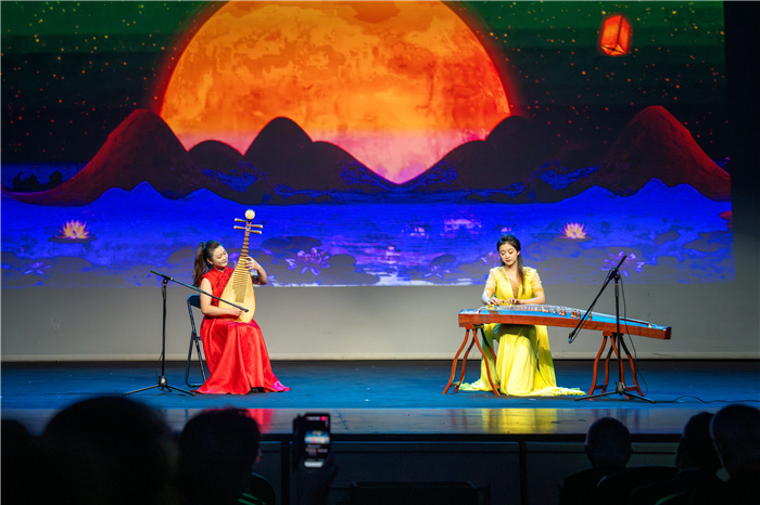  現(xiàn)場(chǎng)表演。中國(guó)駐希臘大使館供圖