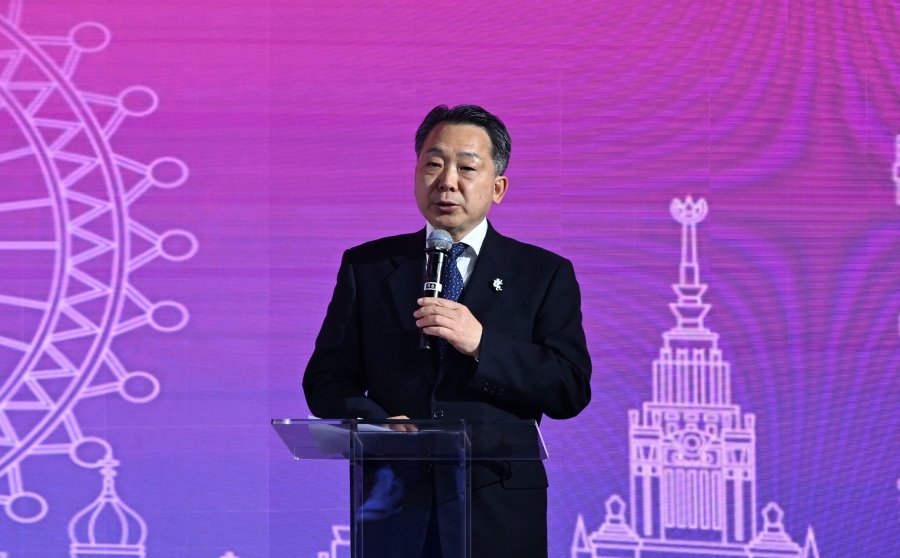1.中國人民對外友好協(xié)會副會長袁敏道在第四屆“中俄青年同走友誼路”活動上致辭。主辦方供圖