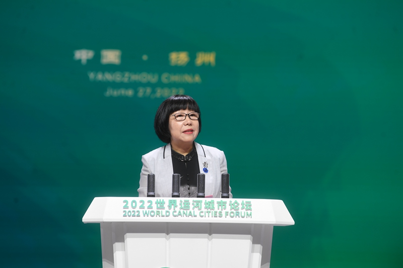 人民網(wǎng)黨委委員、監(jiān)事會(huì)主席唐維紅在大會(huì)上發(fā)言。邵丹攝