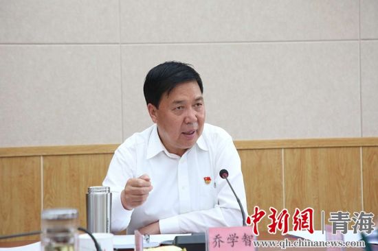 圖為黃南州州長喬學(xué)智講話。黃宣攝