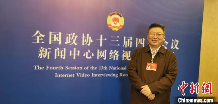 圖為全國政協(xié)委員、青海省統(tǒng)戰(zhàn)部部長公保扎西。受訪者供圖
