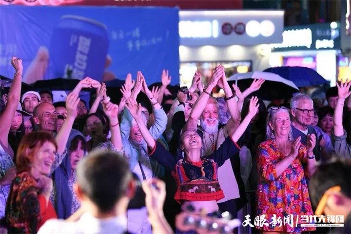 貴陽(yáng)路邊音樂(lè)節(jié)。圖片來(lái)源于南明區(qū)融媒體中心