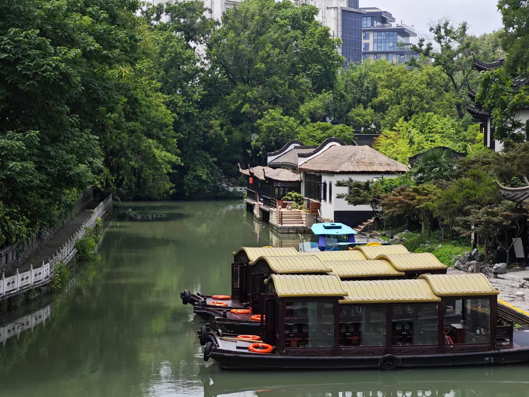揚(yáng)州大運(yùn)河文化旅游度假區(qū)一角。人民網(wǎng)記者 黃鈺攝