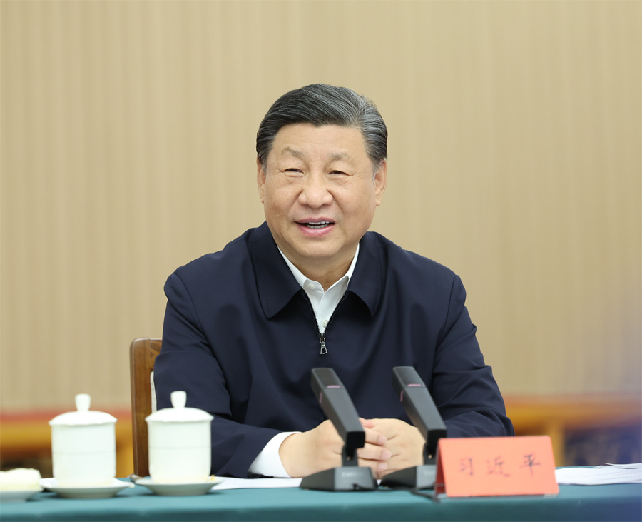 2024年5月23日下午，中共中央總書記、國家主席、中央軍委主席習近平在山東省濟南市主持召開企業(yè)和專家座談會并發(fā)表重要講話。新華社記者 鞠鵬 攝