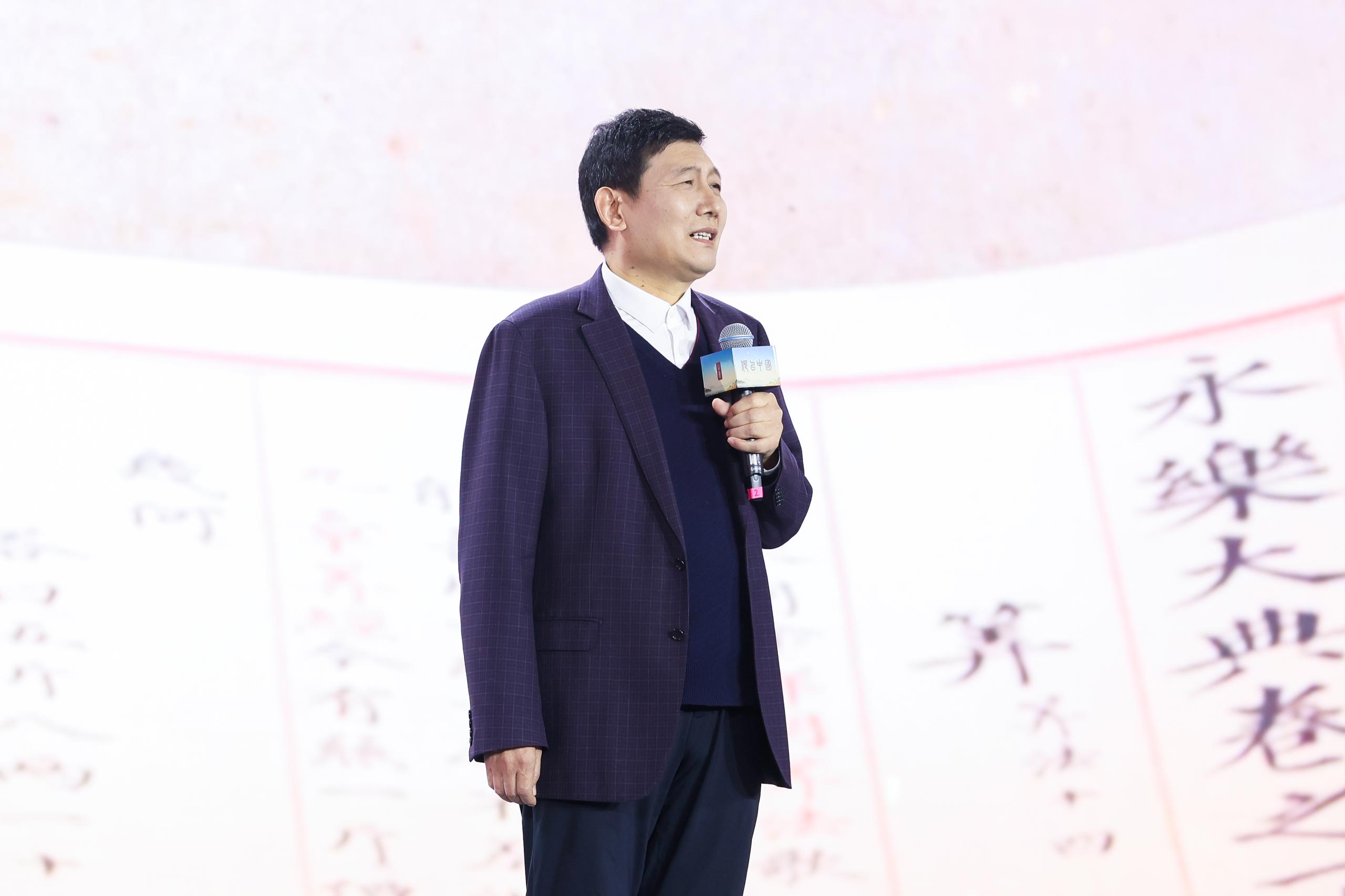 山東大學(xué)文學(xué)院講席教授、《文史哲》主編杜澤遜。人民視頻供圖