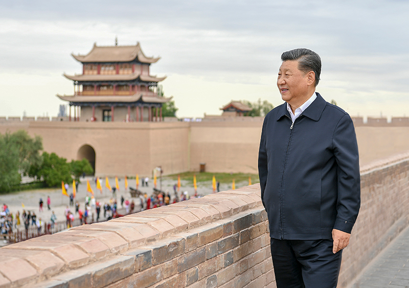 2019年8月20日，習(xí)近平總書記來到甘肅嘉峪關(guān)關(guān)城，登上城樓察看關(guān)城整體面貌，聽取河西走廊長城、關(guān)隘歷史文化情況介紹。