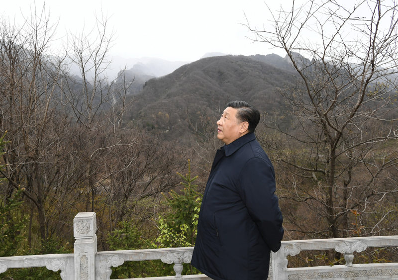 2020年4月20日，習(xí)近平總書記在位于陜西柞水的秦嶺牛背梁國家級(jí)自然保護(hù)區(qū)考察秦嶺生態(tài)保護(hù)情況。