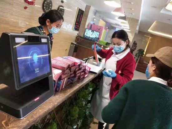 （12.22衛(wèi)生健康·配圖）黃河源頭，醫(yī)(6504218)-20201222103729.jpg