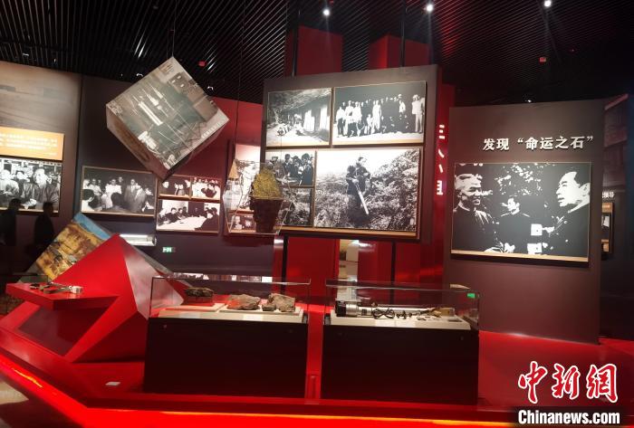 圖為紀念館內部一角?！《∮衩?攝