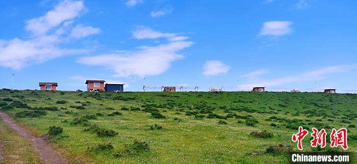 圖為地處同仁市加吾鄉(xiāng)東維村的農(nóng)家樂。　韓麗 攝