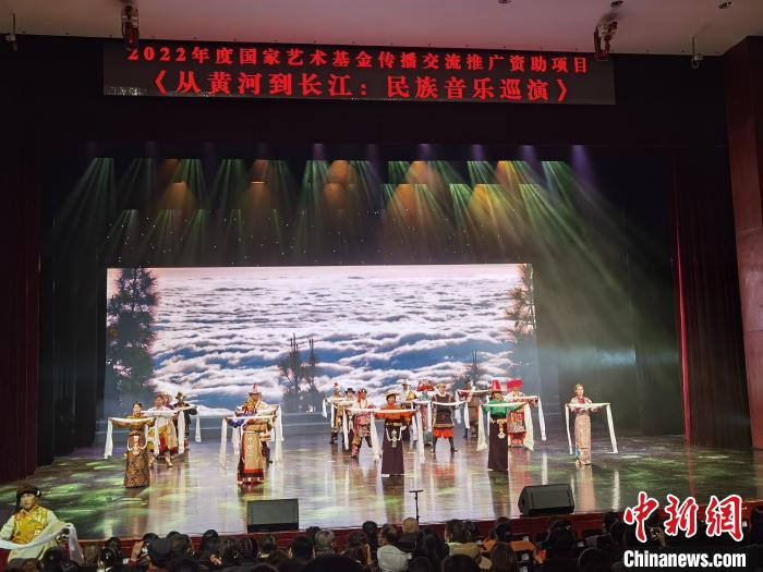 圖為演出現(xiàn)場(chǎng)。　潘雨潔 攝