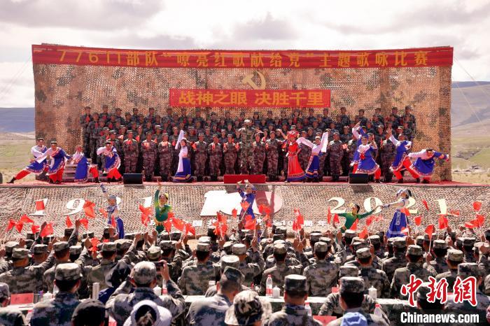 圖為主題歌詠比賽活動(dòng)現(xiàn)場(chǎng)。　馬成鎖 　攝