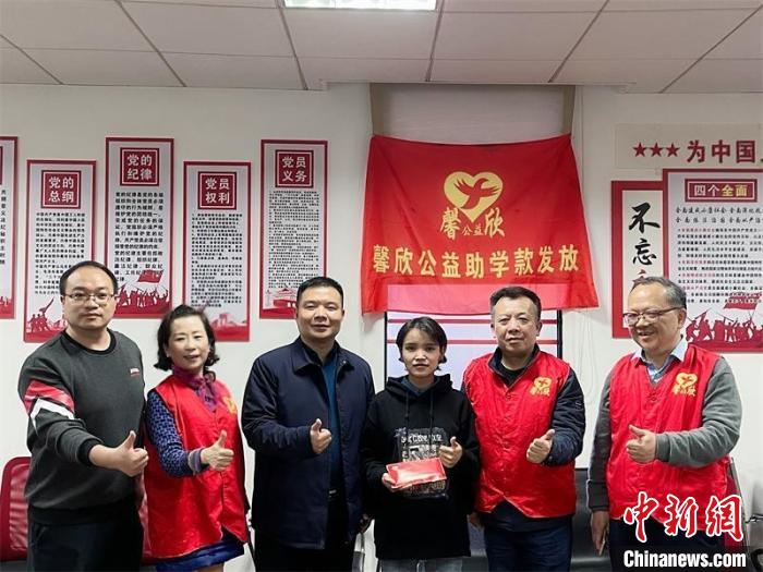 在湘求學(xué)的西藏女孩：“我淋過雨，也想努力為別人撐把傘”