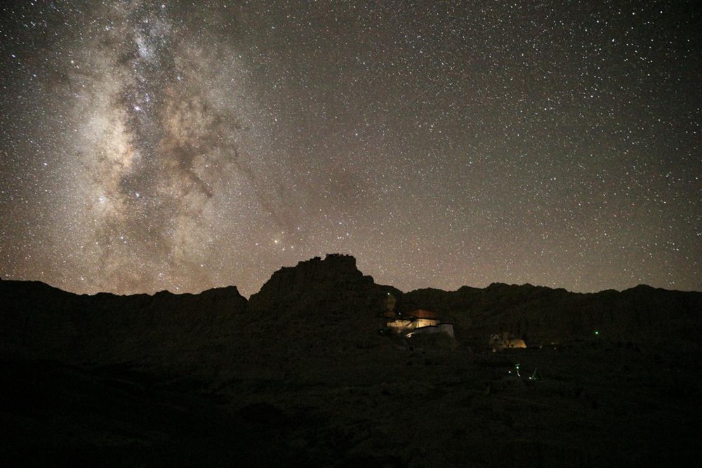 阿里暗夜星空。旦真次旦攝