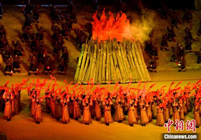 3月17日，西藏拉薩，《文成公主》大型史詩(shī)劇演出現(xiàn)場(chǎng)?！±盍?攝