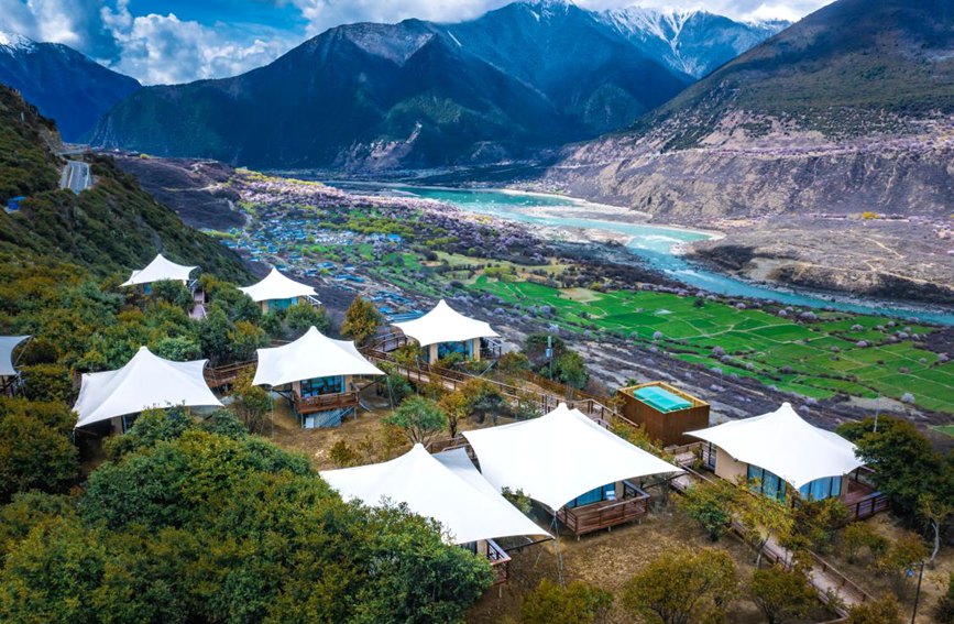 依托桃花資源，打造文旅產(chǎn)業(yè)。 張靜攝