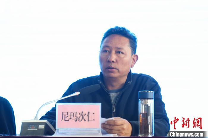 西藏自治區(qū)體育局黨組副書記、局長尼瑪次仁講話?！∝暣_ 攝