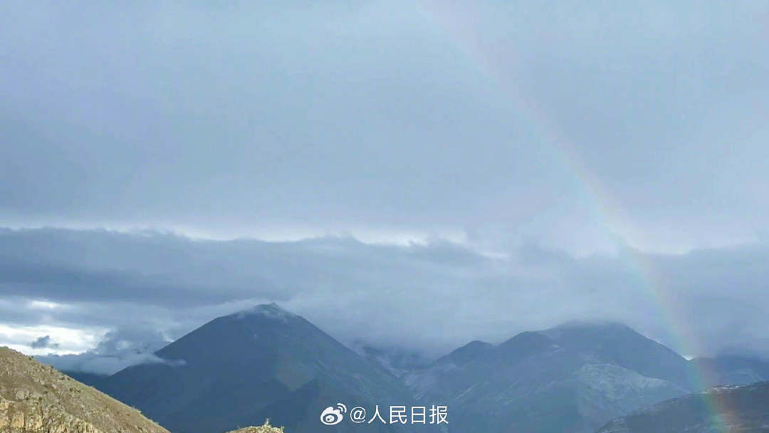 接好運(yùn)！青藏高原現(xiàn)巨大彩虹橋
